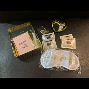 NIB Wedding planning “pinch” kit!